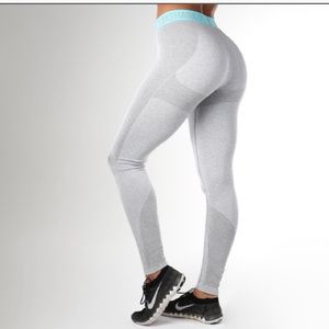 TRADE*****Gymshark flex light grey and mint *****